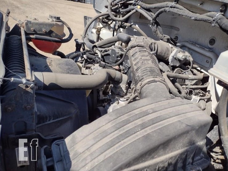 2015-ford-f650-image-26