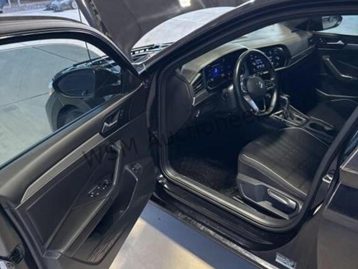 2022-volkswagen-jetta-sport-sdn-image-25