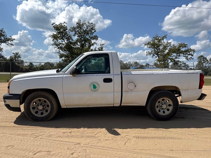 2007-chevrolet-silverado-image-1