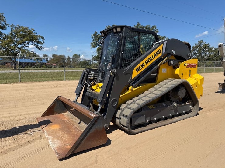 new-holland-c362-image-2