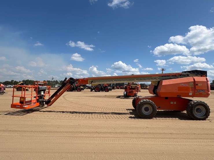 2005-jlg-660sj-image-5