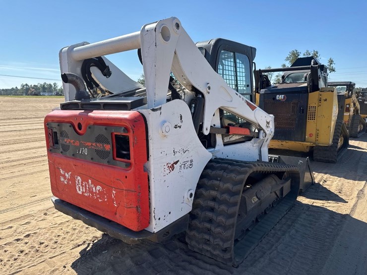 2022-bobcat-t770-image-6