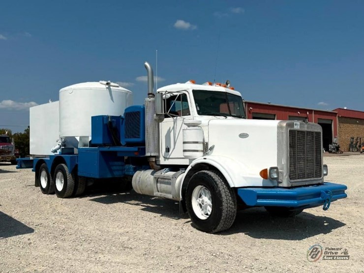 1990-peterbilt-357-image-1