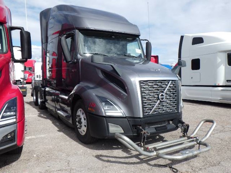 2024-volvo-vnl-760-image-3
