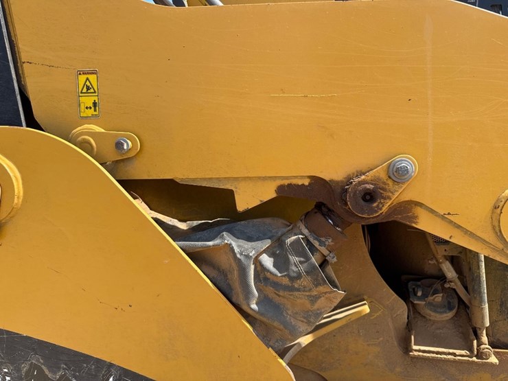 2012-caterpillar-259b3-image-17