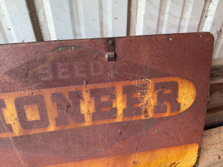 pioneer-seed-corn-sign-image-4