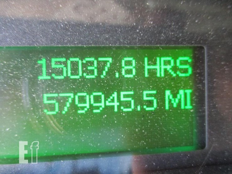 2016-freightliner-114sd-image-24