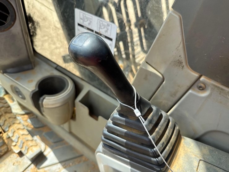 2014-caterpillar-324el-image-40