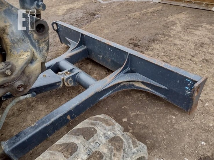 2019-deere-35g-image-25