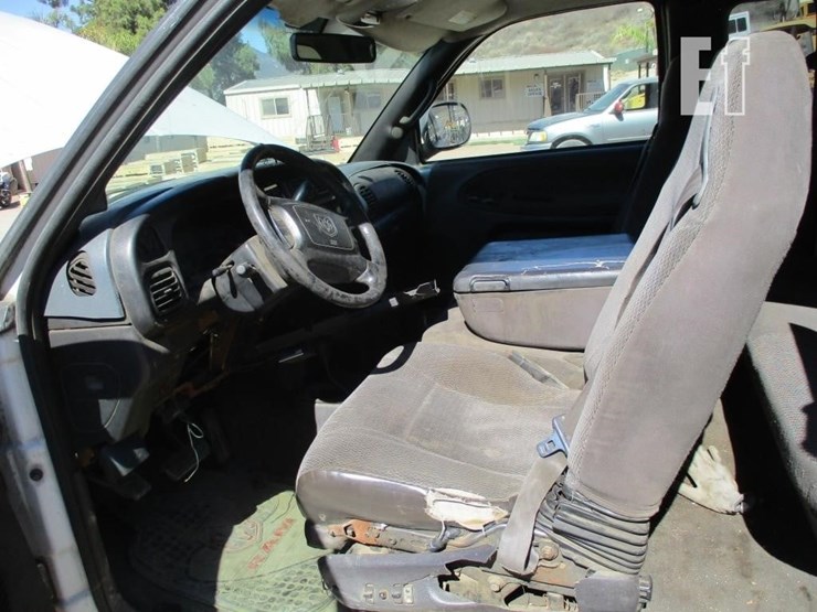 2002-dodge-2500-image-6