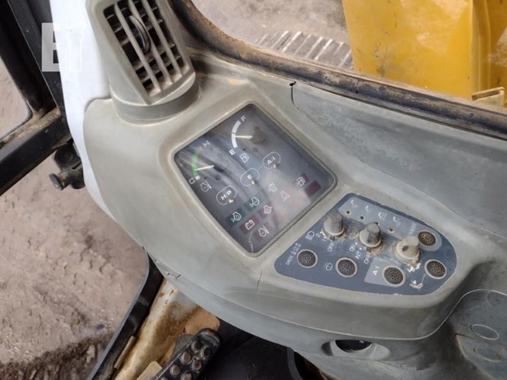 deere-120-image-6