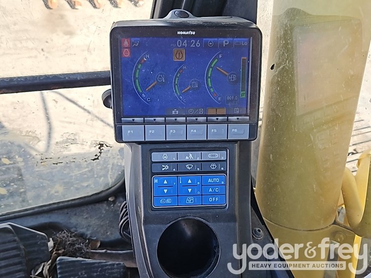 2015-komatsu-pc210-lc-10-image-43