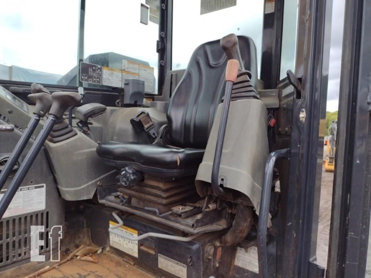 2018-yanmar-sv100-2a-image-12