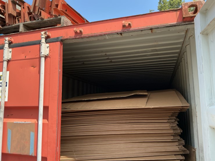 #202-•-shipping-container-image-6