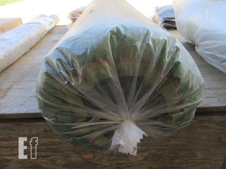 3.3'-x-49.2'-artificial-turf-image-3