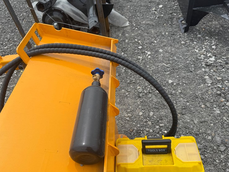 #2032-•-unused-giyi-gy-ap680-55"-skid-steer-breaker-gy-apsc680250374-inv#-27008-image-13