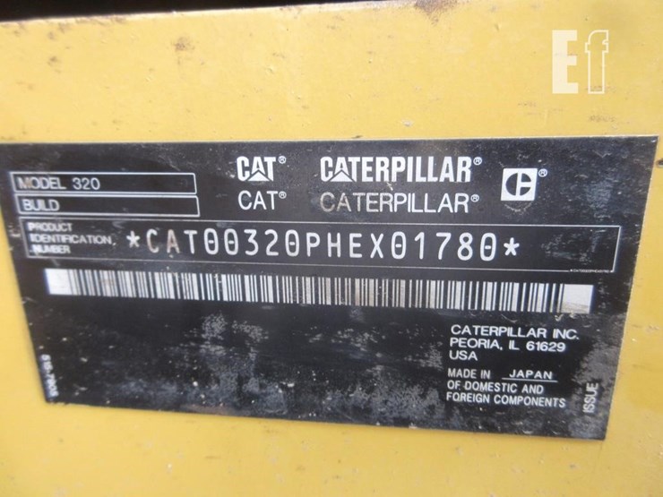 2018-caterpillar-320-image-23