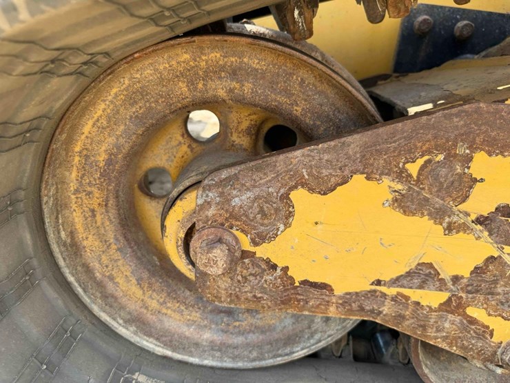 2018-caterpillar-299d2-xhp-image-12