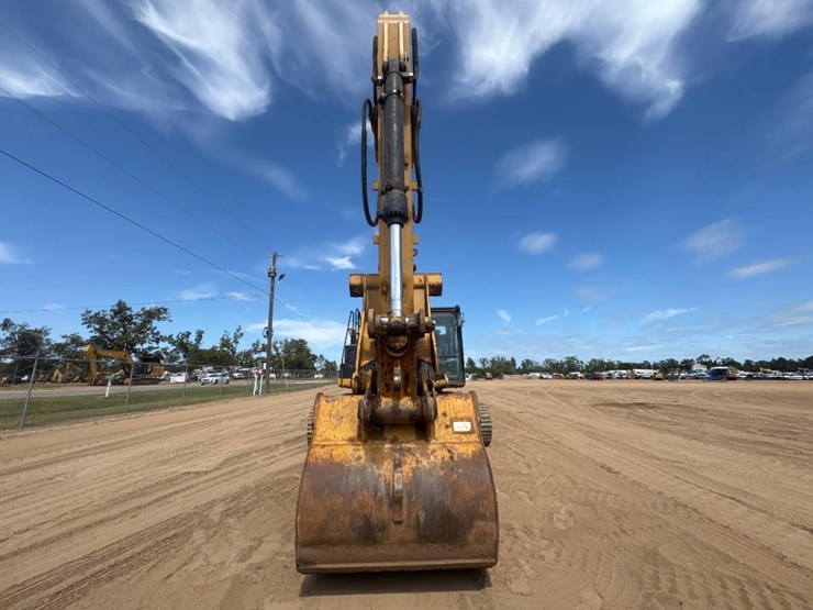2014-caterpillar-324el-image-3