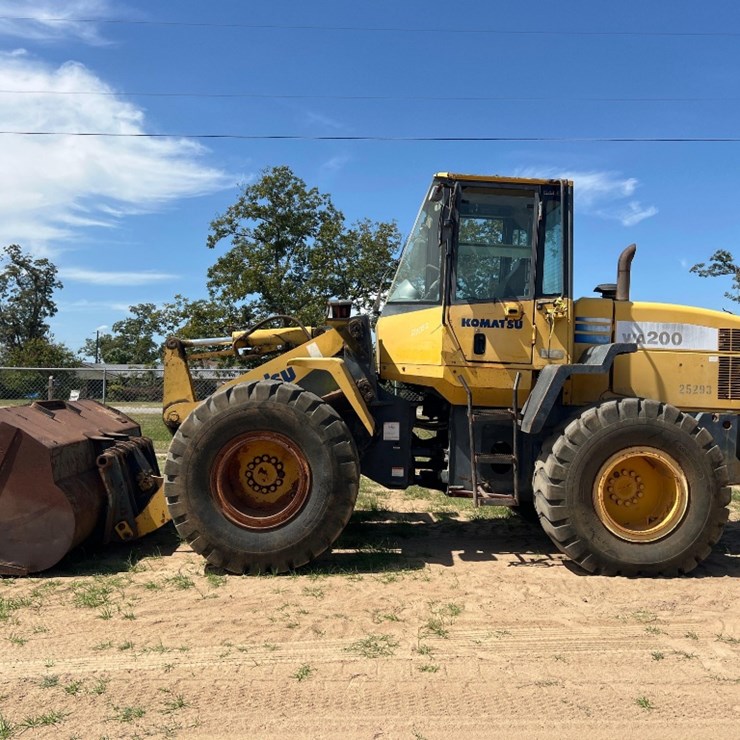 2006 KOMATSU WA200-5