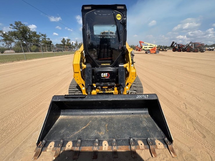 2024-caterpillar-255-skid-steer-image-3