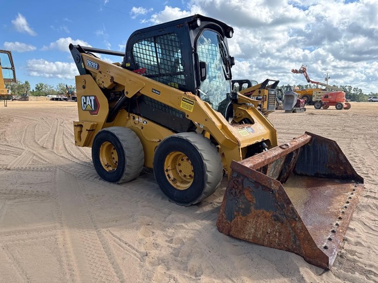 2021-caterpillar-262d3-image-4