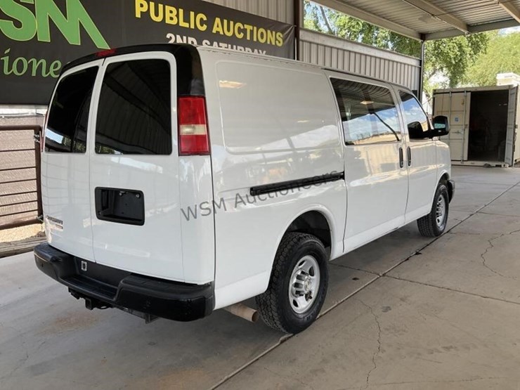 2014-chevrolet-express-3500-image-7