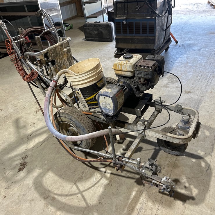 #76 • Graco Line Lazer II 3900