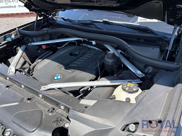 2022-bmw-x7-xdrive40i-awd-suv-image-9