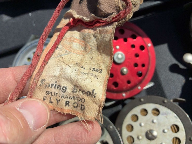 assorted-vintage-fly-rods-and-reels-image-6