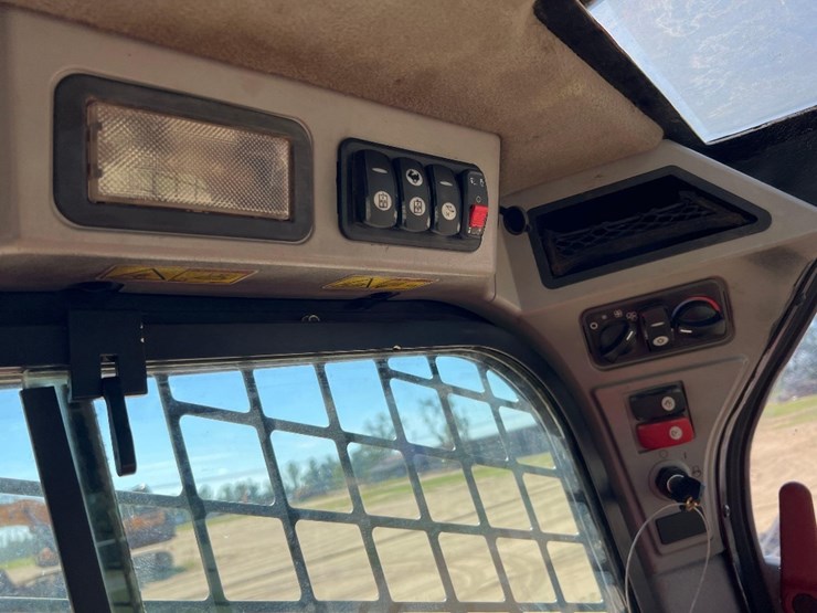 2019-caterpillar-299d2-xhp-image-31