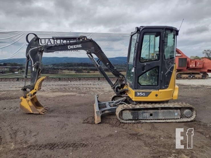 2022-deere-35g-image-1