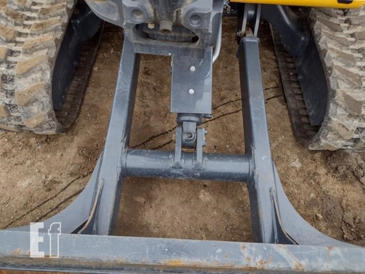 2023-deere-35g-image-21