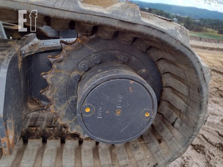 2023-deere-35g-image-36