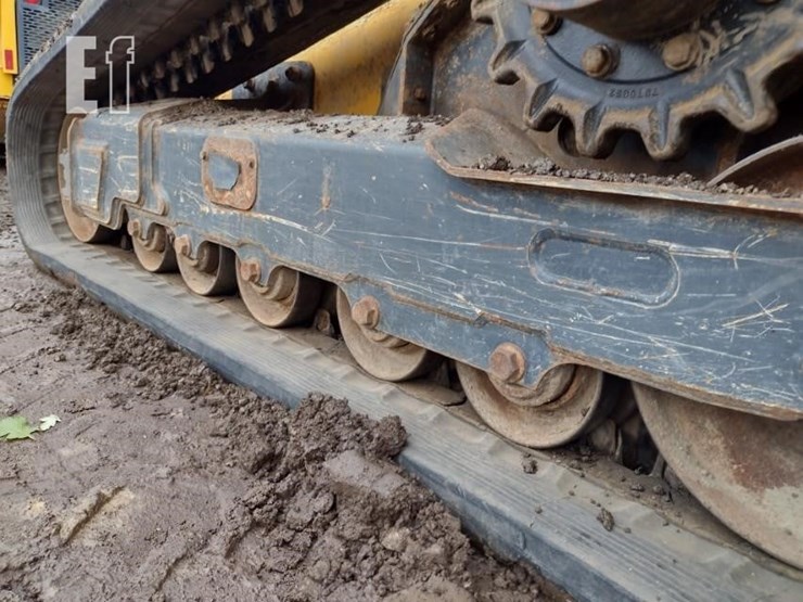 2022-deere-333g-image-28