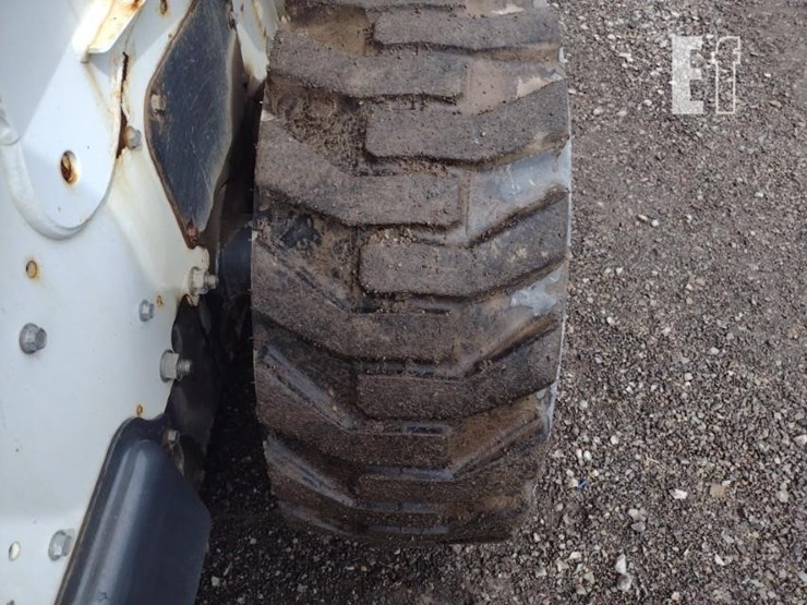 2015-bobcat-s650-image-19