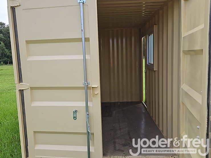 ir-12'-container,-1-side-door,-1-window-image-5