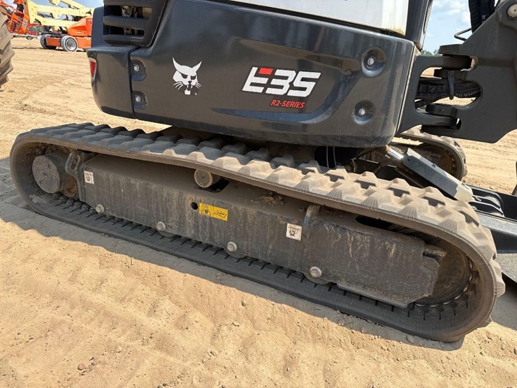 2023-bobcat-e35-image-13