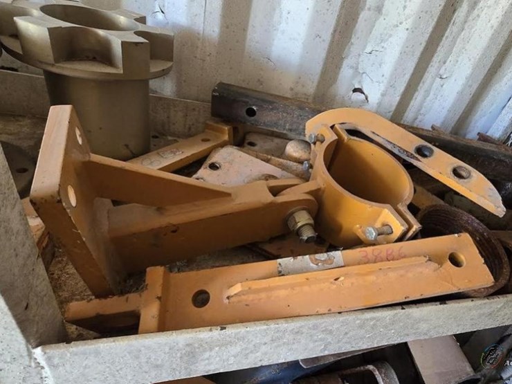 tool-house-with-contents-image-33