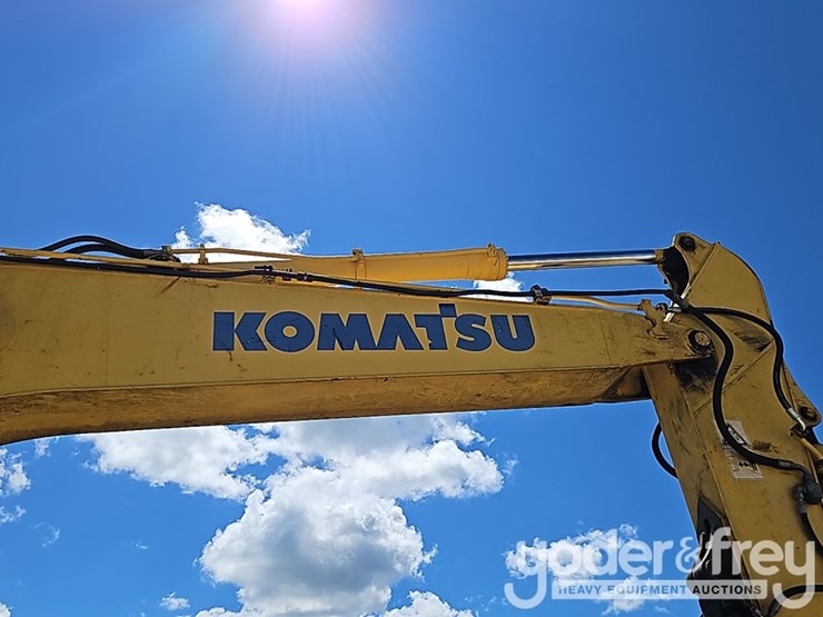 2015-komatsu-pc210-lc-10-image-15