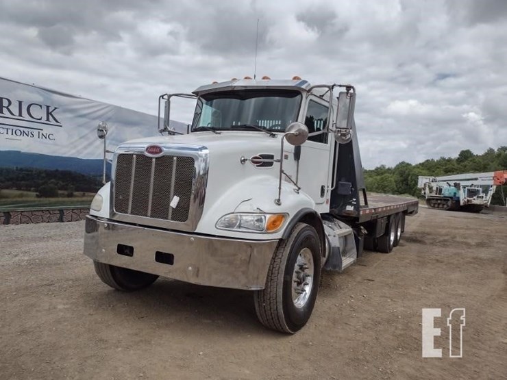 2016-peterbilt-348-image-54