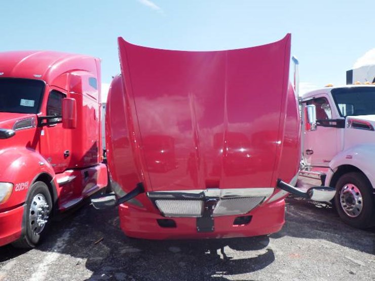 2020-kenworth-t680-image-15