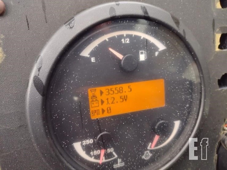 2013-caterpillar-tl642c-image-6