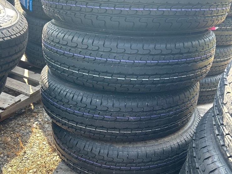 unused-set-of-4-st205/75r15-radial-trailer-tires-image-3