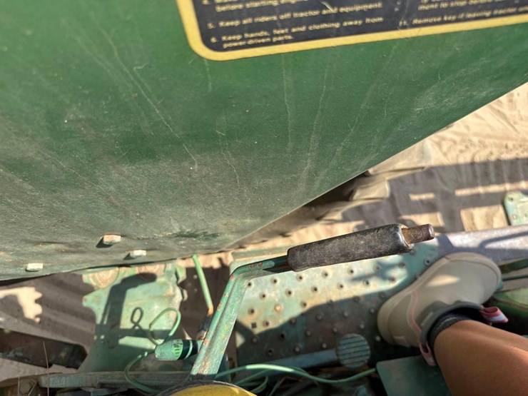 john-deere-2350-image-26