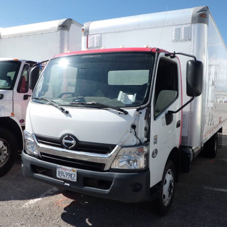 2018 HINO 195