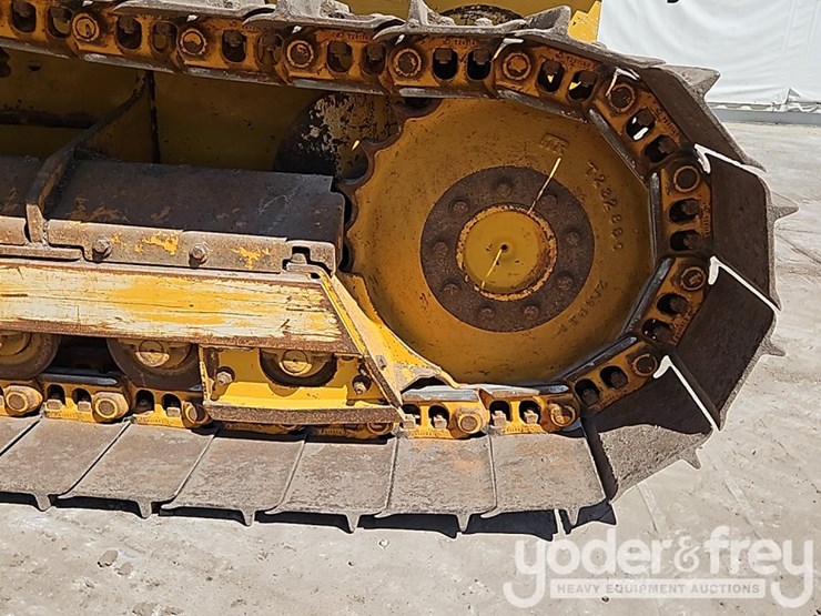 2016-deere-450j-image-18