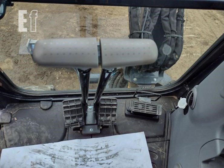 2023-deere-35g-image-10