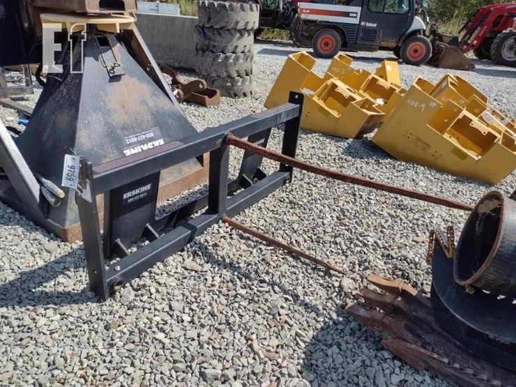 skid-loader-2-prong-bale-spear-image-1