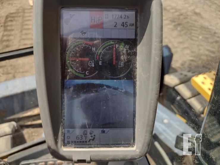 2019-deere-135g-image-7